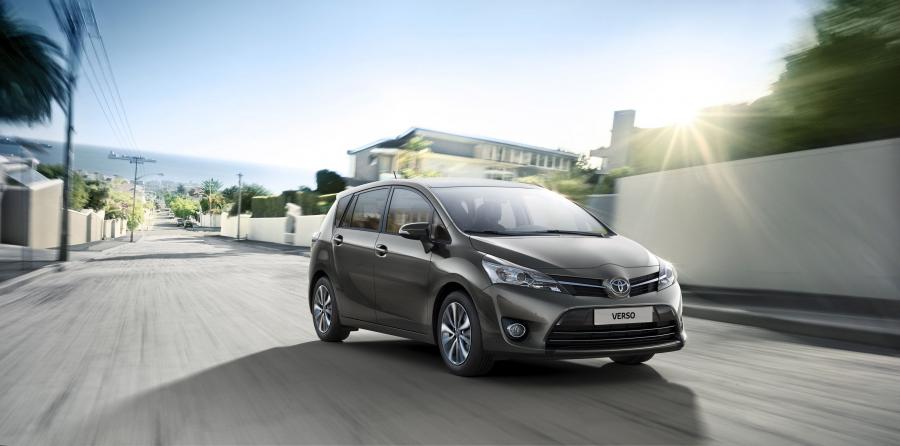  Toyota Verso 2016 года  (фото 3 из 7)